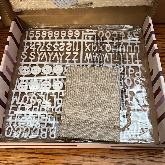 NIB XO, Sienna felt message board - Picture 6 of 8